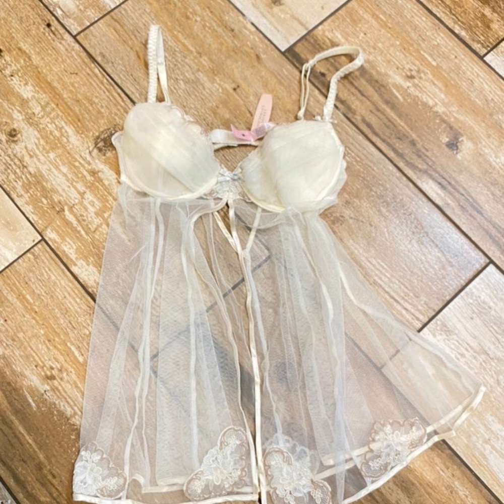 Victoria’s Secret 36B baby doll lingerie top NWT